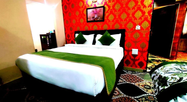 Номер Executive Tulsi Garden - Near Prem Mandir Vrindavan