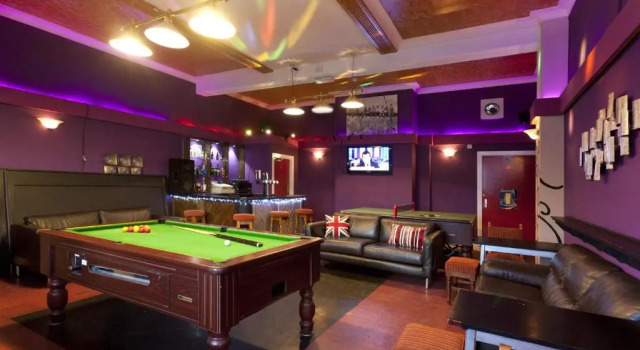 Апартаменты Executive Victoria Centre 2 Bedroom Apartments with 4 Beds in Victoria Centre Shopping Centre - Nottingham City Centre - 24 hour access - Most Central Location - Full Kitchen - Opposite Hilton - Parking for Cars or Vans from Five pounds a day - Sunday 1pm Check-out