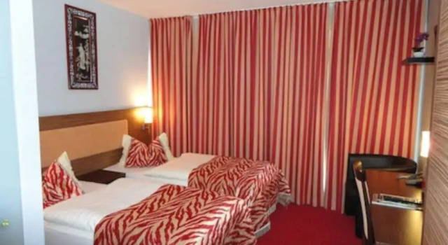 Двухместный номер Standard Grand Hotel Dream Main City Center
