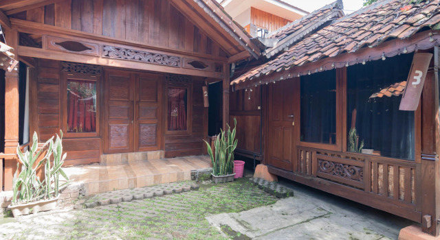RedDoorz near Kampung Gajah 2