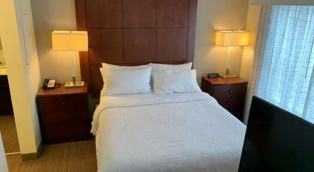 Четырёхместный люкс с 2 комнатами Residence Inn Columbus Worthington