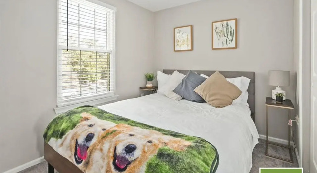 Top Rated Townhome - Largest Corner Unit With Patio, Deck, Basement, and new Luxury Mattresses! Self Checkin. Super Host Support!, 预订 酒店 斯特灵 华盛顿都会区