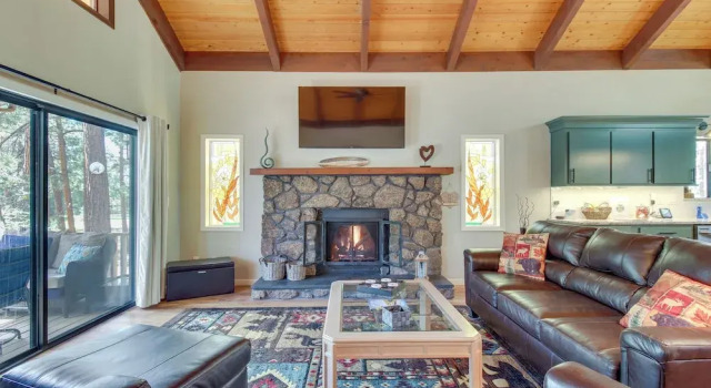 Game Room, Fire Pit, Deck: Remodeled Pinetop Cabin, Book Hotel Pinetop Arizona