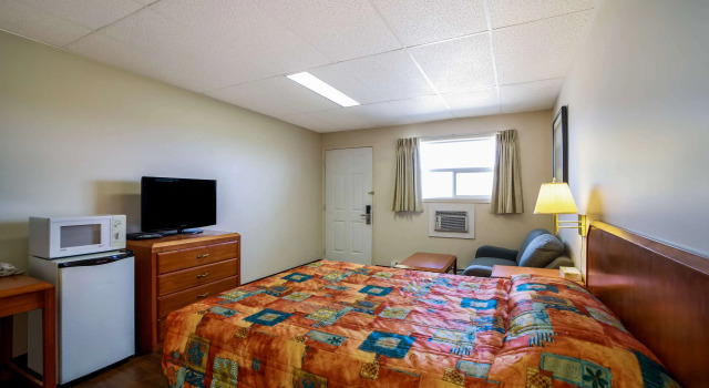 Номер Standard Canadas Best Value Inn Fort St John