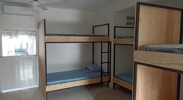 Mexi-Kool Hostel, Book Hostel / Vandrerhjem Hoteller i Holbox med parkering, Parkering
