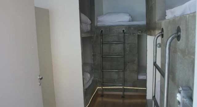 Кровать в общем номере Viva Hostel Design