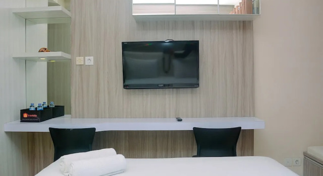 Homey and Cozy Living Studio Room at Tifolia Apartment By Travelio, Book Apartment Jakarta Jakarta Province