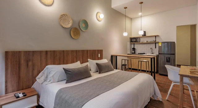 The Somos Flats Laureles