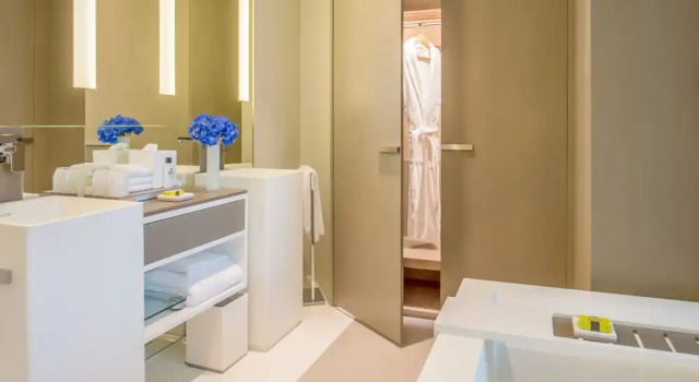 Двухместный полулюкс InterContinental Dubai Marina by IHG