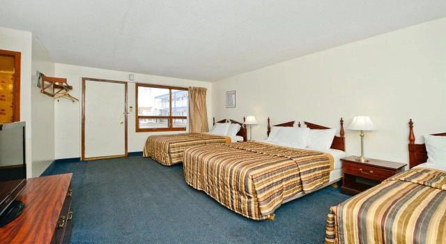 Canadas Best Value Inn-Niagara Falls, Buchen Sie Hotel Hotels in New York State mit Pool, Schwimmbad