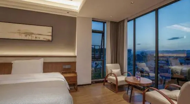 Люкс Zhangjiajie Relian Xishu Swimming Pool Courtyard-Style Hotel