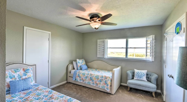 Ocean-view 'kahala Beach Bliss' Home in Galveston!