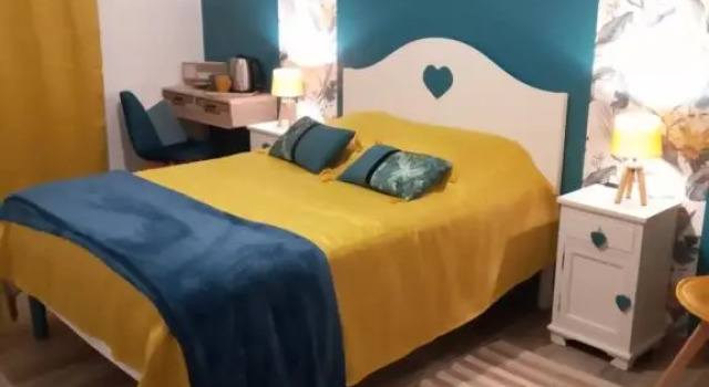 Nid Douillet a la Campagne, Réserver Auberge de jeunesse Hôtels à Salviac avec piscine, Piscine