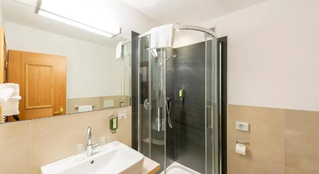 Трёхместный номер Standard с балконом Hotel Gran Fanes