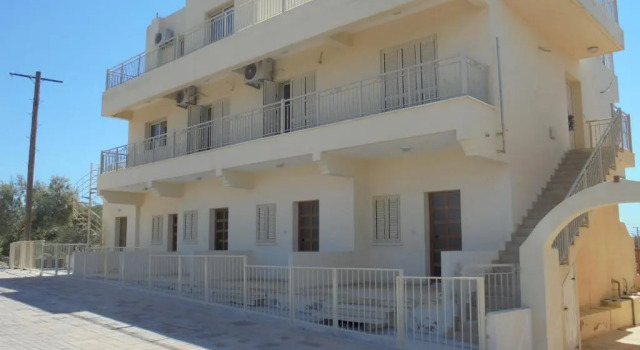 Студия Niki Court Holiday Apartments