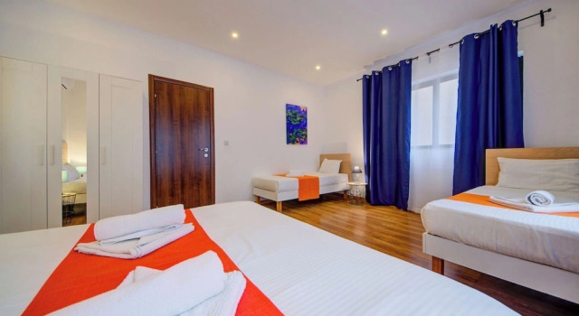 Charming Sliema Apartment Off the Ferries Seafront