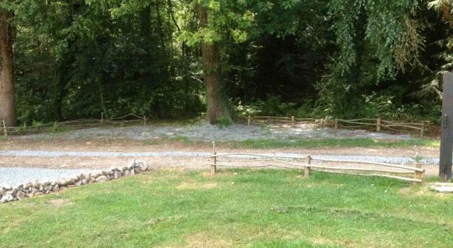 Roulotte du Petit Bois, Rezervasyon Otel Saint-Symphorien 