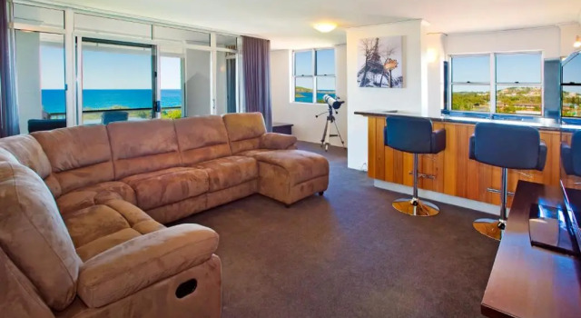 Апартаменты Пентхаус с 4 комнатами Tradewinds Apartments