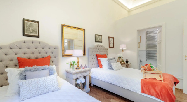 The Medieval Penthouse 5 Bedrooms, Buchen Sie Ferienwohnung Lucca Toskana