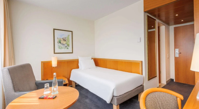 Номер Standard Novotel Freiburg am Konzerthaus
