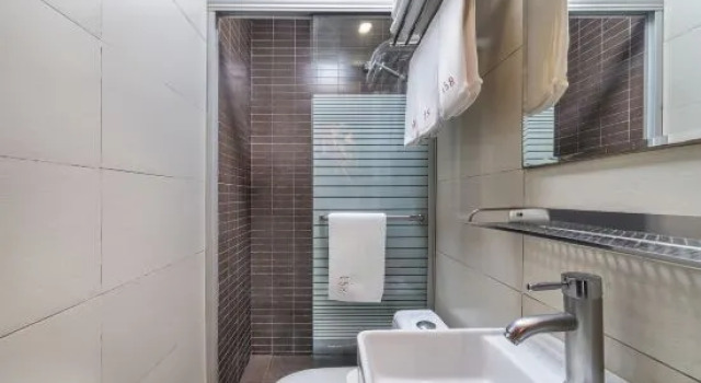 Люкс Deluxe hotels 158 Budget Hotel (Shanghai Nanjing Road Pedestrian Street Changzheng Hospital Branch)