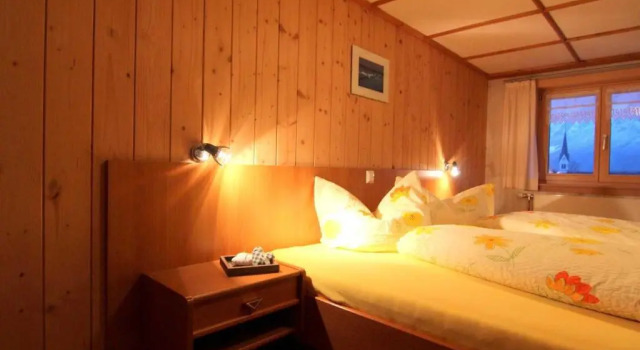 Haus Dekker, Rezerwuj Apartament Hotele w Bregenzerwald z parkingiem, Parking