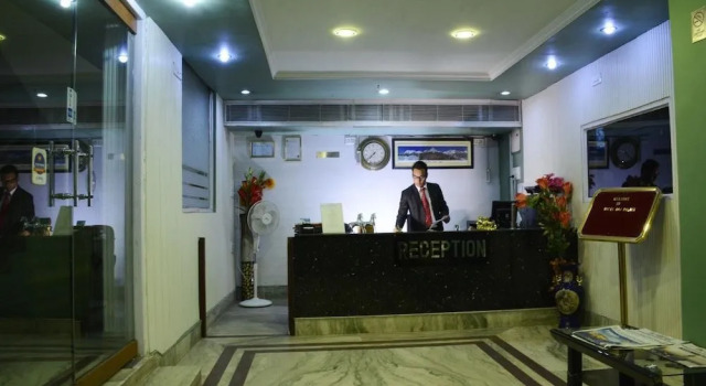 Hotel Raj Palace, Prenota Hotel Calcutta 