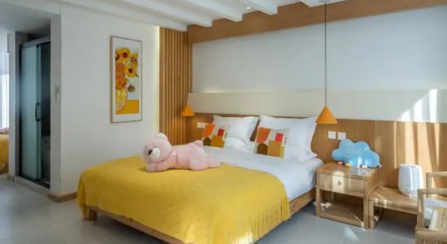Семейный люкс с 2 комнатами Jingyue·City View | CHILL LUXURIOUS INN Oxygen-Enhanced Heated Homestay (Dukezong Ancient Town)