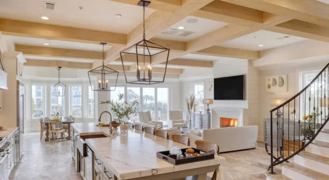 Коттедж Sleeps 24, Private Beach Boardwalk, Infinity Pool 20 Bradley Cir by Avantstay