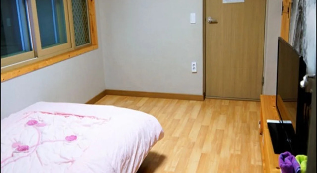Gureumchae Guesthouse, Забронировать Гостевой дом Отели Чонджу с завтраком, рядом с Музей традиционных корейских вин в Чончжу, Завтраки