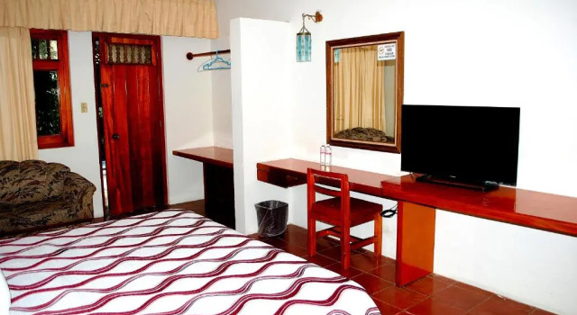 Полулюкс HOTEL POSADA DEL SOL