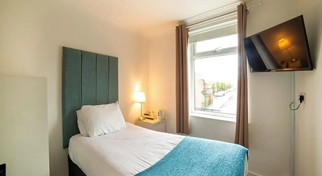 Номер Economy The Douglas Hotel