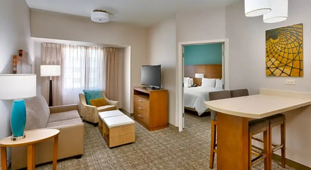 Четырёхместный люкс с 2 комнатами Staybridge Suites - Gainesville I-75 by IHG