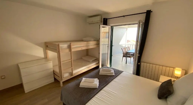 Апартаменты c 1 комнатой с балконом и с видом на море Maritom Apartments