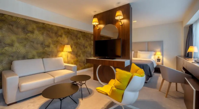 Люкс с видом на город HOTEL AGAPE