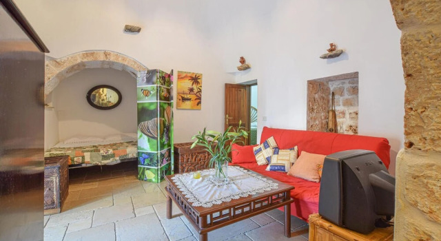Trullo 1474, Забронировать Отель Отели Челье-Мессапика 3 звезды, 3*
