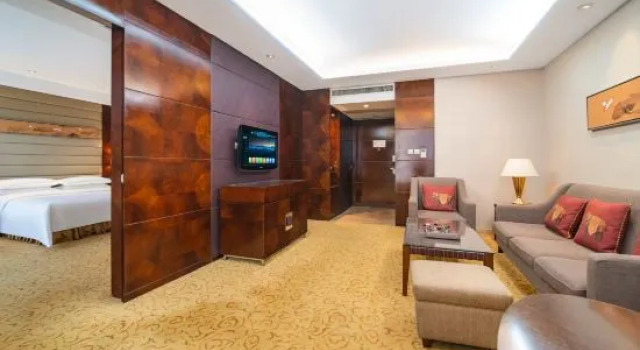 Люкс Deluxe Zhongyou Garden Hotel - Zhengzhou