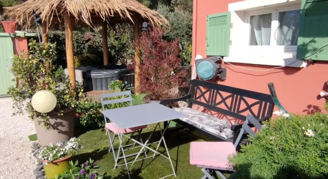 Коттедж Le petit atelier