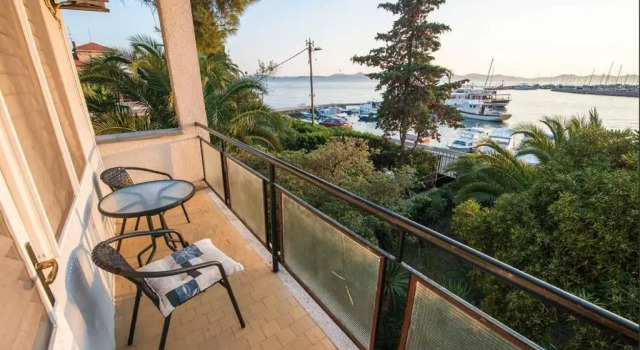 Апартаменты Amazing seaview apartment with a balcony near the beach - Kneza Trpimira I - AE1386