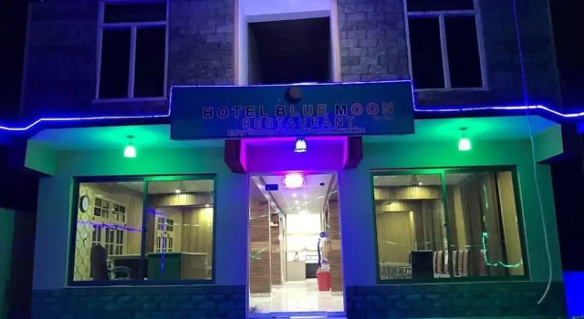 Hotel Blue Moon, Varaa Hotelli Karimabad Gilgit-Baltistan