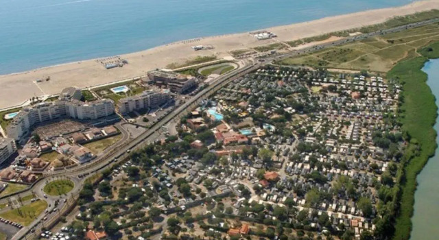 PARTICULIER LOUE MOBILE HOME GAMME EXCELLENCE 6 PERSONNES CANET PLAGE Camping Mar Estang