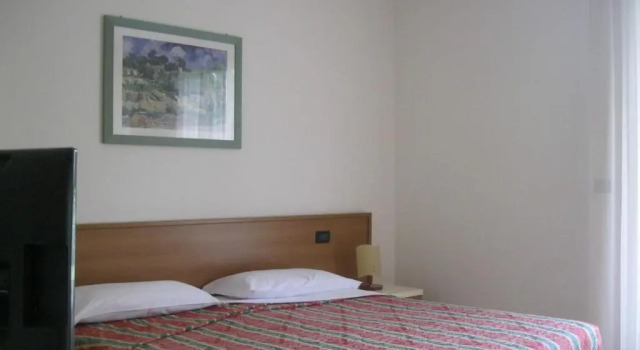 Residence La Margherita, Забронировать Отель Отели Лацизе с бассейном, Бассейн