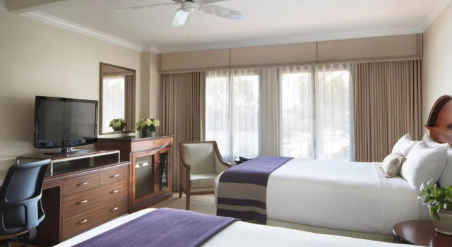 Четырёхместный номер Standard Monterey Plaza Hotel & Spa