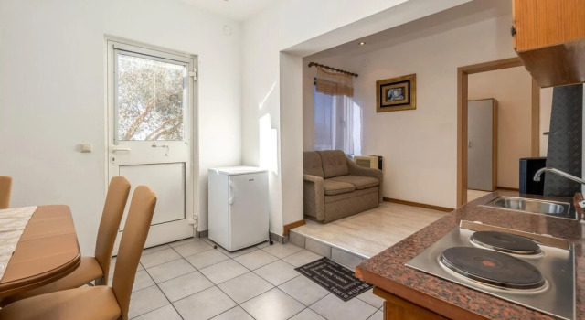 Beautiful Home in Klenovica With 7 Bedrooms and Wifi