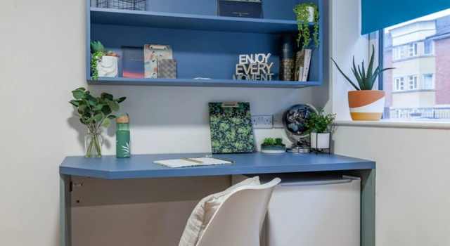 Rooms & Studios for STUDENTS Only BOLTON