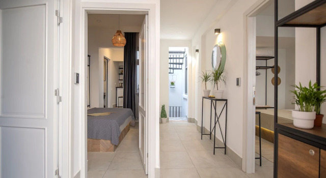 The Easy Rooms