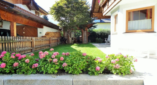 Апартаменты holiday home, Axams