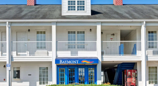 Четырёхместный номер Standard Baymont by Wyndham Sanford