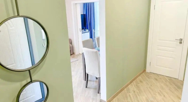 Трёхместные апартаменты c 1 комнатой с балконом Sun City Apartments 18 (Сан Сити Апартментс 18) на бульваре Олимпийский 4