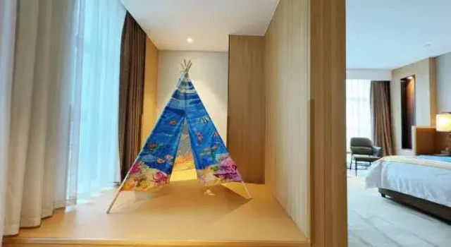 Семейный тент The Ruihe Hotel (Zhengzhou High-speed Railway Station)